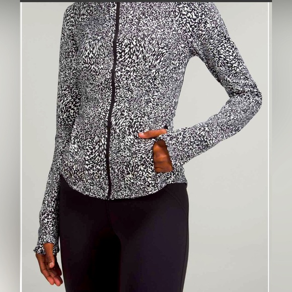 Lululemon jacket - Picture 2 of 7